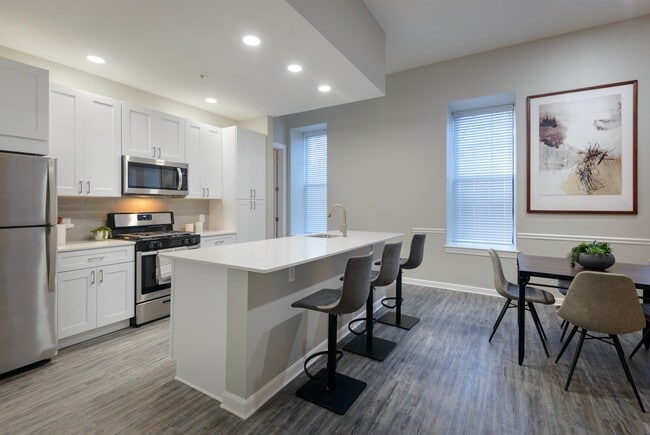 Bradlee Danvers, Danvers, MA 01923 - photo 7