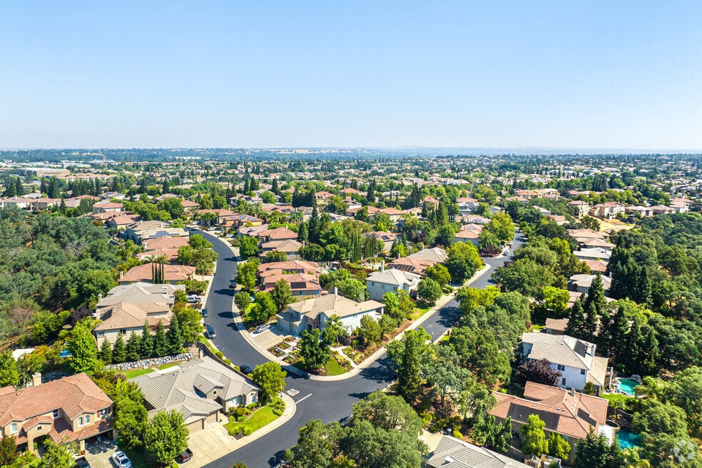 NH_OlympusPointe_509737_P2_052424_FB_v1