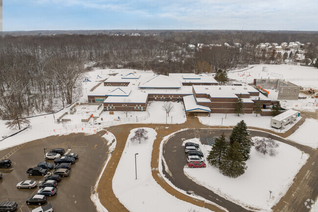 The entrance of Horizon Elementary School.