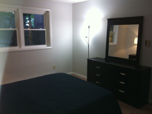 Trowbridge House Apartments, Naugatuck, CT 06770 - photo 6