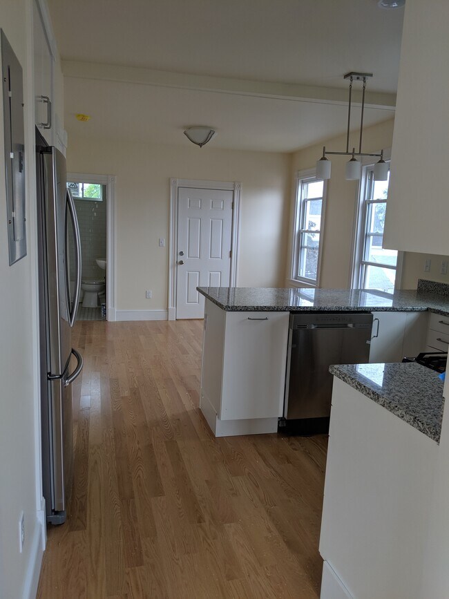 22 Leland St unit 3, Somerville, MA 02143 - photo 4