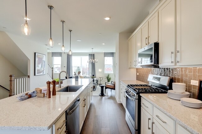 1060 E Oakton St unit 36458056, Des Plaines, IL 60018 - photo 6