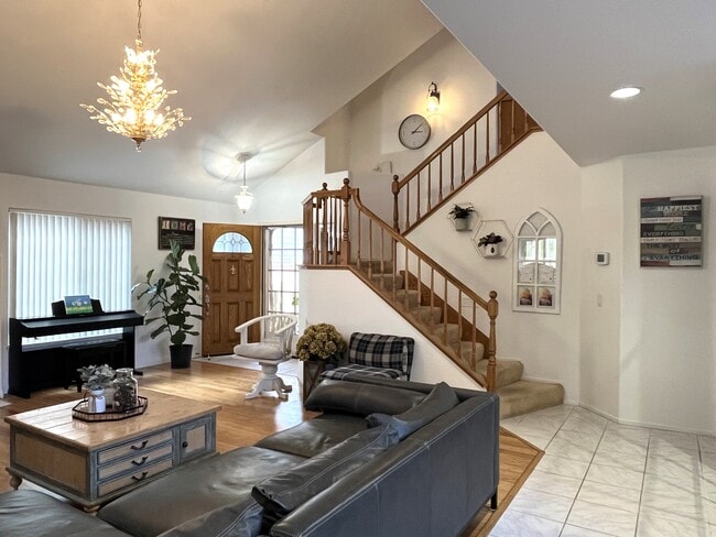 10841 Portobelo Dr unit Portobelo, San Diego, CA 92124 - photo 2