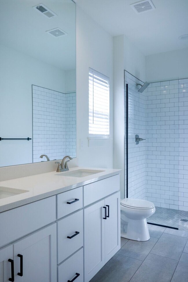 19649 W 200th St, Spring Hill, KS 66083 - photo 3