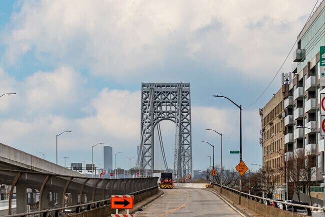 George Washington View - Right Side of Street