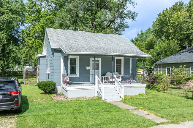 A well cared for home in Stratton has a lovely porch to enjoy.