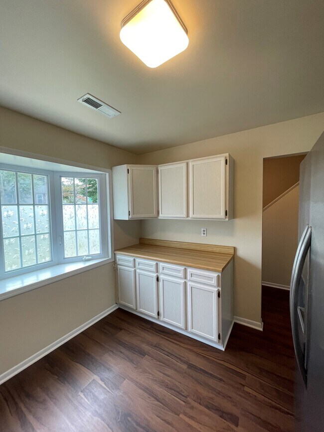 8234 Roanoke Ct, Severn, MD 21144 - photo 6