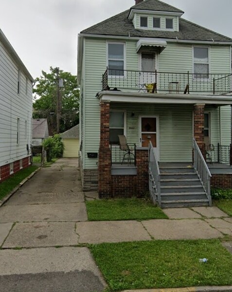 9443 Mcdougall St unit 1, HamtraMcK, MI 48212 - photo 1