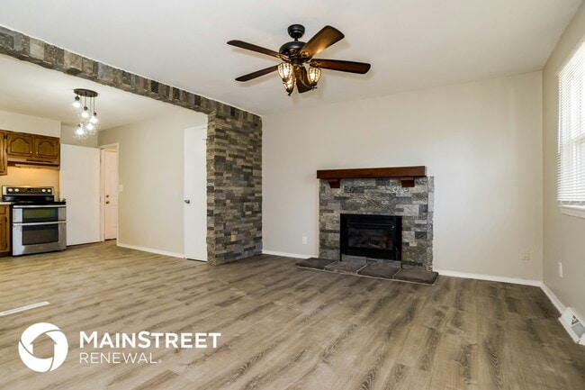 1914 Willow St, Higginsville, MO 64037 - photo 4