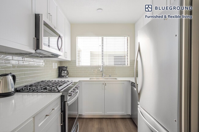 250 S San Fernando Blvd unit FL2-ID1381, Burbank, CA 91502 - photo 7