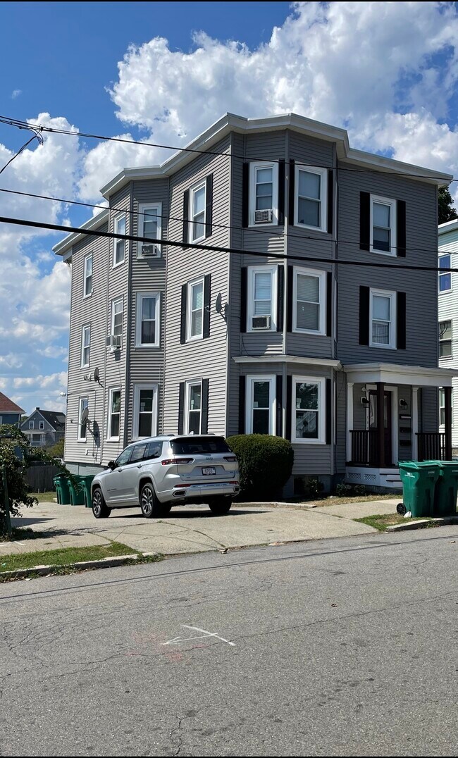 36 Ashland St Unit 2, Lynn, MA 01905