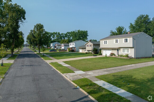 Homes neatly line the streets of Bedford Heights.