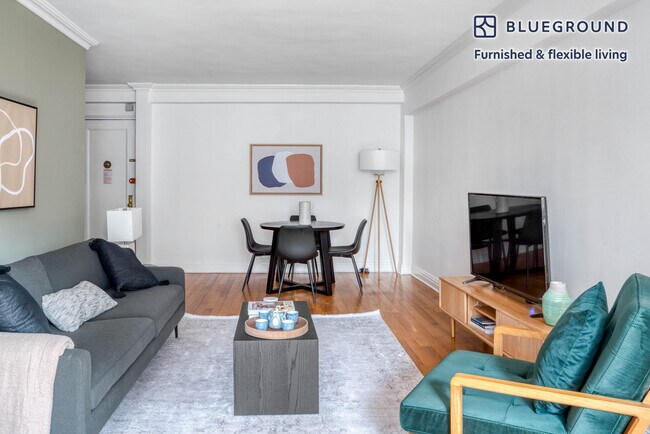 108 W 15th St unit FL3-ID31, New York, NY 10011 - photo 4