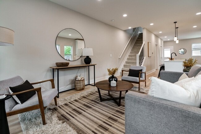 2589 Dayton Ave, Columbus, OH 43202 - photo 2