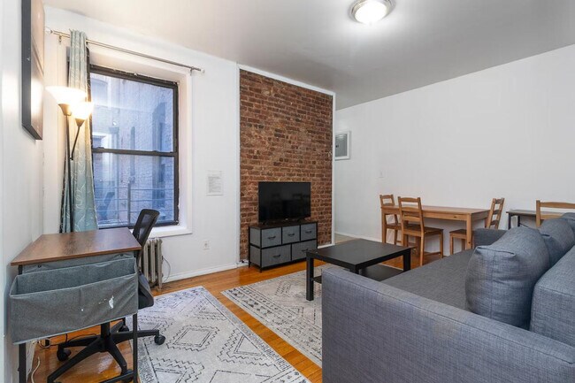 1213 Park Ave unit ID1032067P, New York, NY 10128 - photo 2
