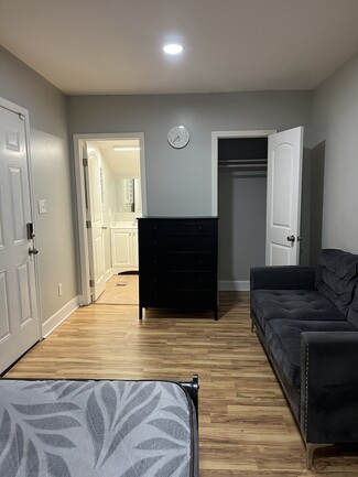 761 Kennolia Dr SW Unit 1, Atlanta, GA 30310