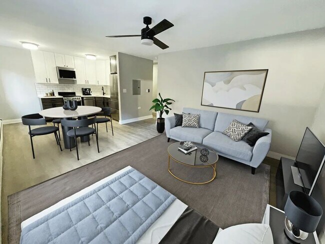 Sheridan Glen - 6040 N Sheridan Rd, Chicago, IL 60660 - photo 7