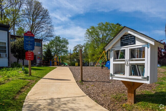A free take or leave library at the entrance to the Morton Community Center.