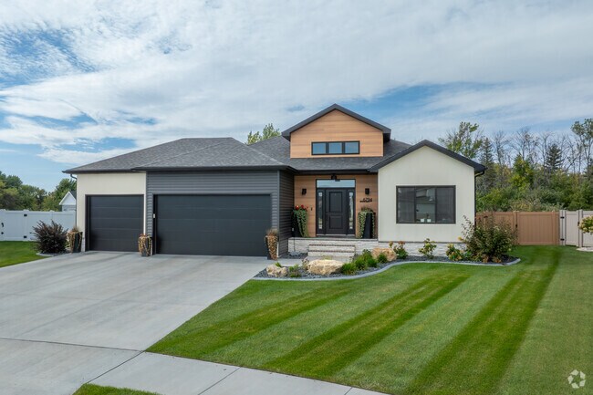 Most new homes in Deer Creek come with two or three-car attached garages.
