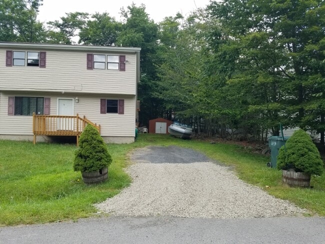 1546 Black Birch Way, Tobyhanna, PA 18466 - photo 3