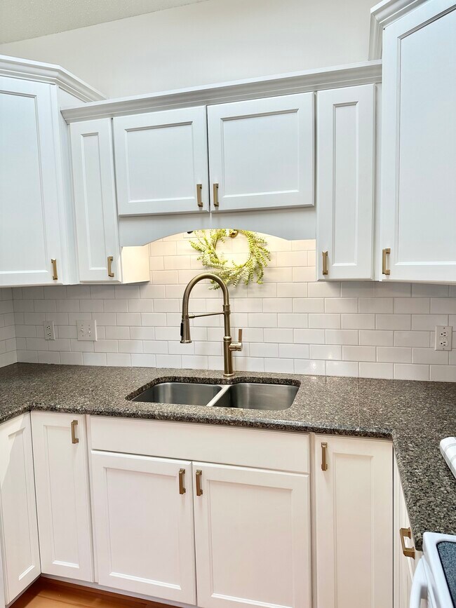 8621 Flagstone Way, Knoxville, TN 37923 - photo 4