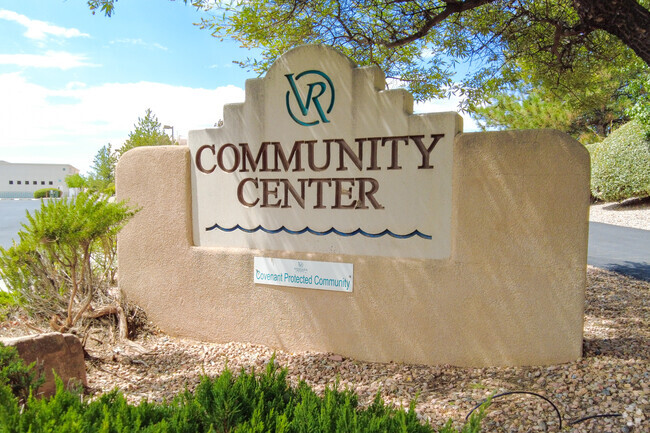 In the heart of Quail Ranch sits its very own community center.