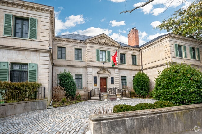 The Embassy of Oman in Sheridan-Kalorama features beautiful architecture.