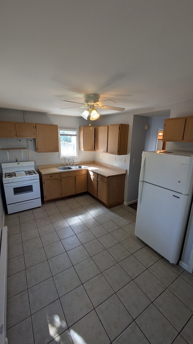 215 Liberty St Unit 215 Liberty St #5, Batavia, NY 14020