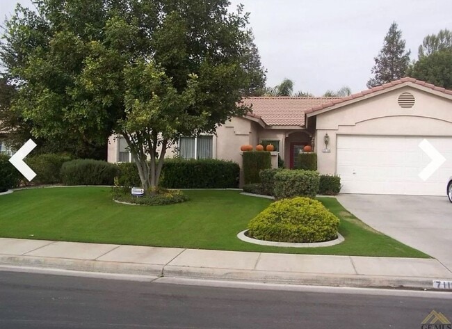 7118 Rhone Dr, Bakersfield, CA 93308 - photo 2