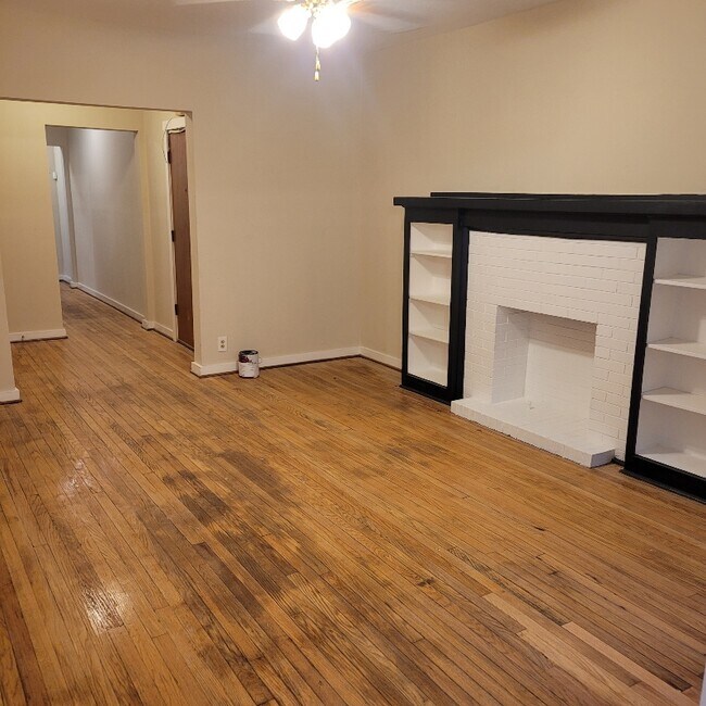 6723 S Clyde Ave unit 1, Chicago, IL 60649 - photo 5