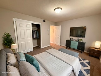 195 Sycamore Dr, Athens, GA 30606
