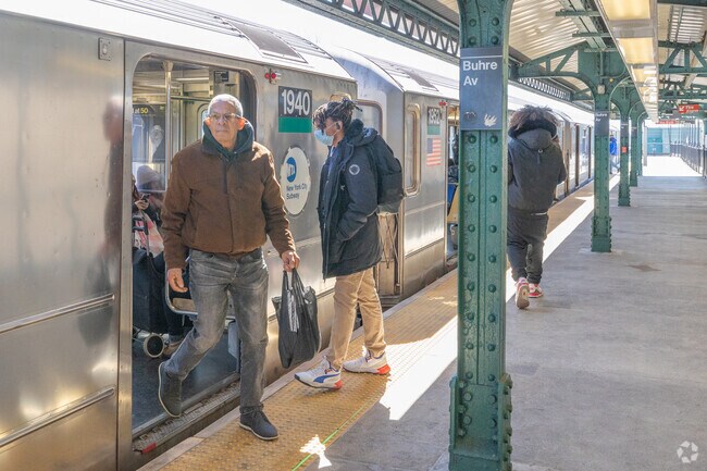The Buhre Avenue Station serves the Middletown-Pelham Bay neighborhood.
