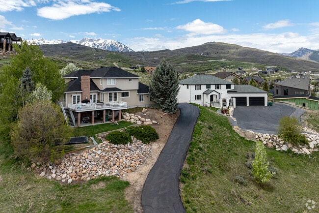 Spacious homes are nestled into the mountains in Huntsville.