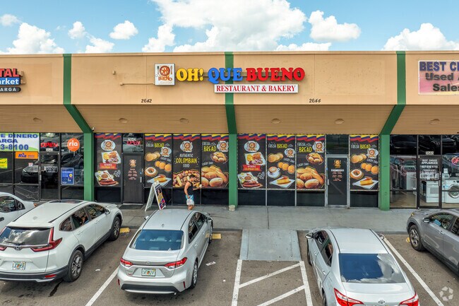 Oh! Que Bueno is a popular Columbian restaurant for lunch and dinner in Mill Slough.