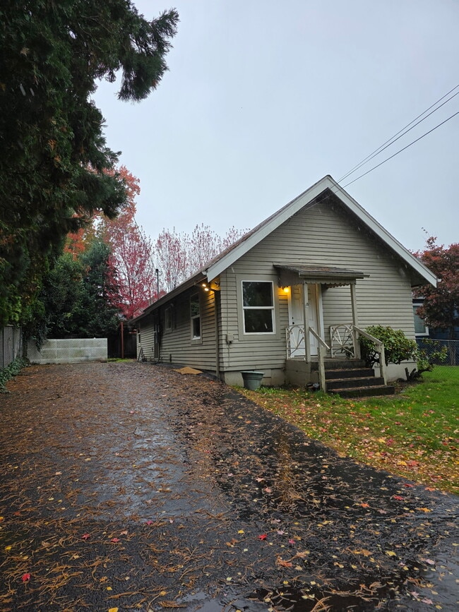 12835 SW Grant Ave, Portland, OR 97223