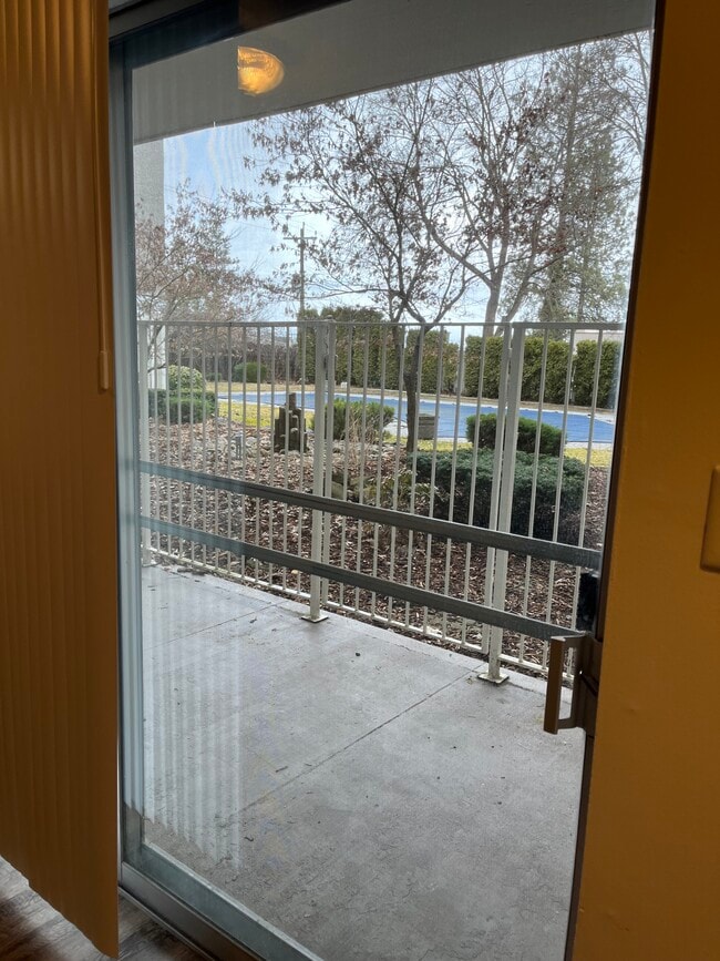 Crystal House, Spokane, WA 99201 - photo 2