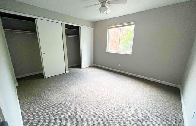 525 Lowell Ave unit 525-10, Cincinnati, OH 45220 - photo 3