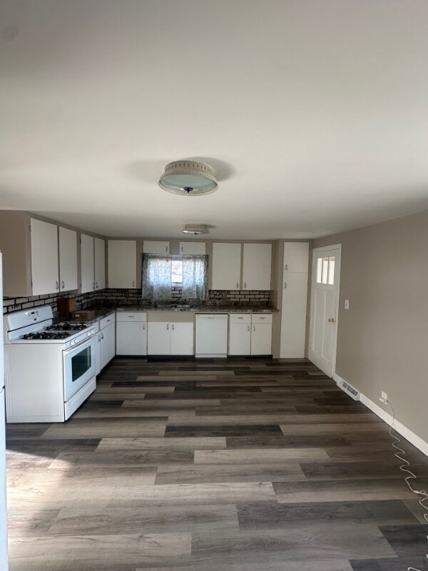 822 2nd Ave SE, Sidney, MT 59270 - photo 1