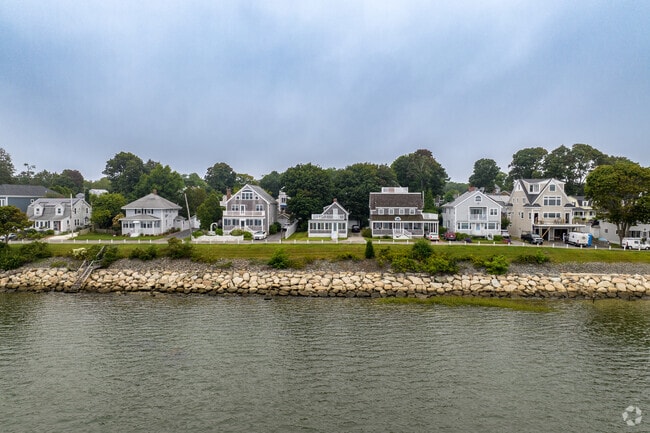 Kingston offers a multitude of ocean front properties.