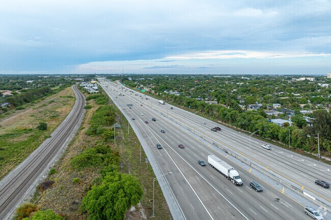 The Interstate I-95 connects the Pine Tree neighborhood with Miami and Orlando.