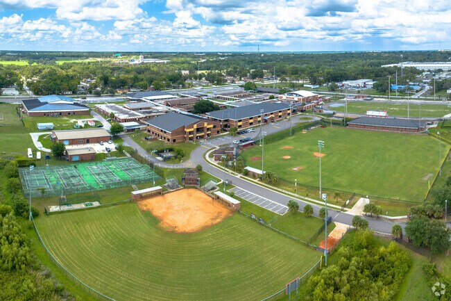 Kathleen Senior High School is home to over 2,000 students in grades 9-12.