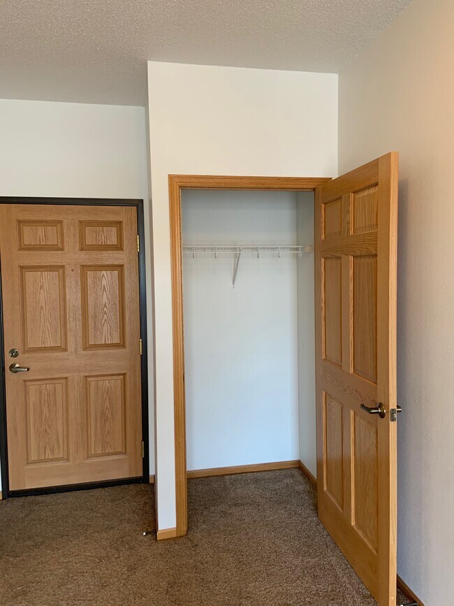 3632 Calvert Rd unit 201, La Crosse, WI 54601 - photo 4