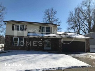 824 Woodside Ln, Saint Charles, MO 63301