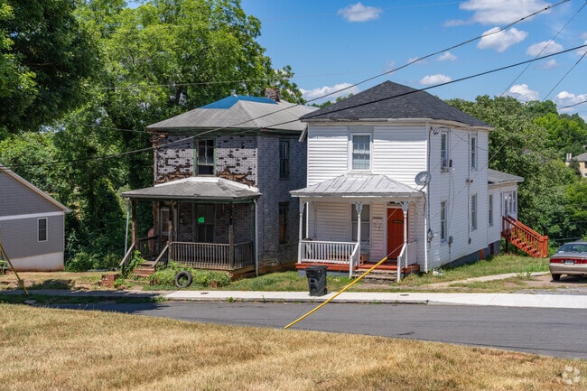 Tinbridge Hill has many smaller homes for more affordable pricing.