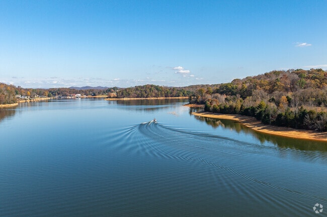 Johnson City provides easy access to mountain views and tranquil lakes.