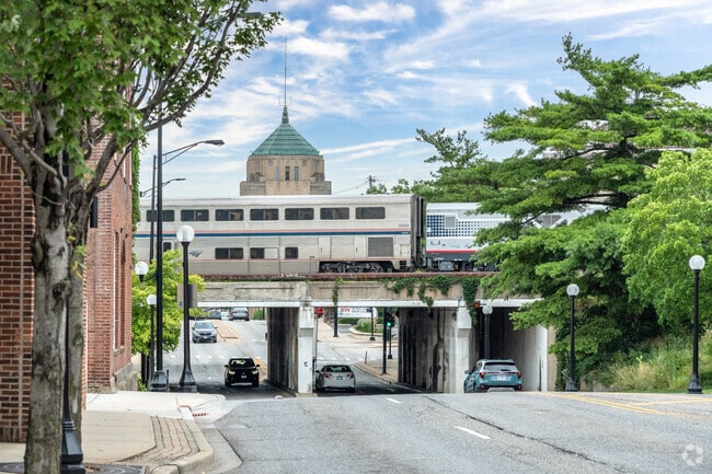Commuters in Hill Street East have access to the Amtrak train.