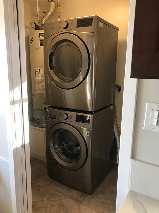 1742 W 83rd St unit 4, Los Angeles, CA 90047 - photo 7