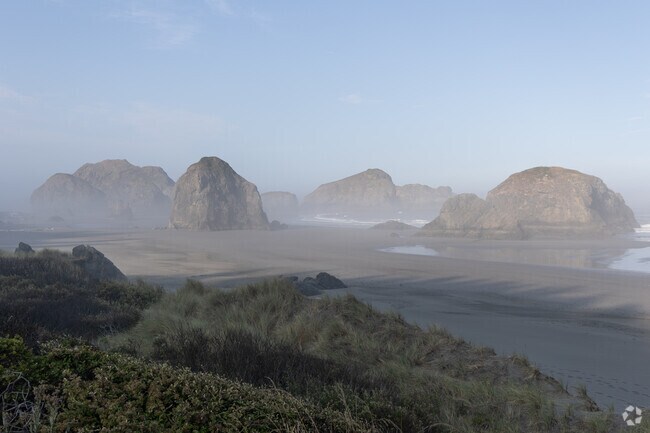 The Brookings area is known for it's breathtaking vias of the pacific ocean.
