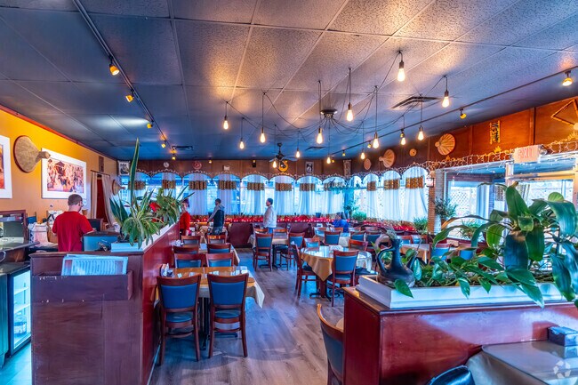 Queen of Sheba serves Ethiopian-inspired dishes near Avondale-Melbourne.