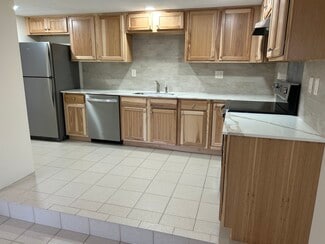 182-186 Marlborough St, East Greenwich, RI 02818